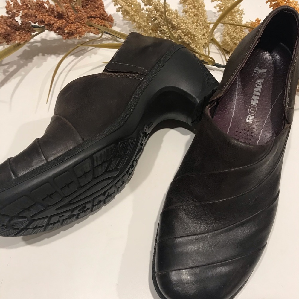 ROMIKA leather slip on small heel brown 7.5